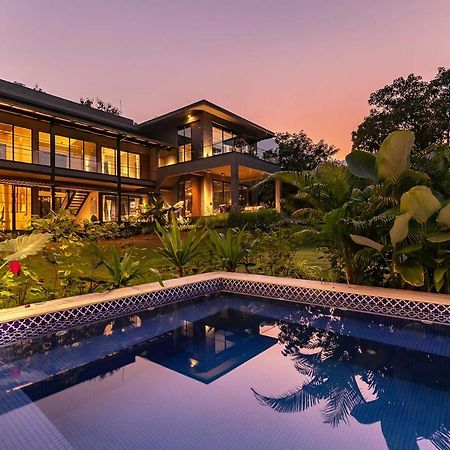 Stayvista At The Charcoal Villa Luxury Collection アリバグ エクステリア 写真