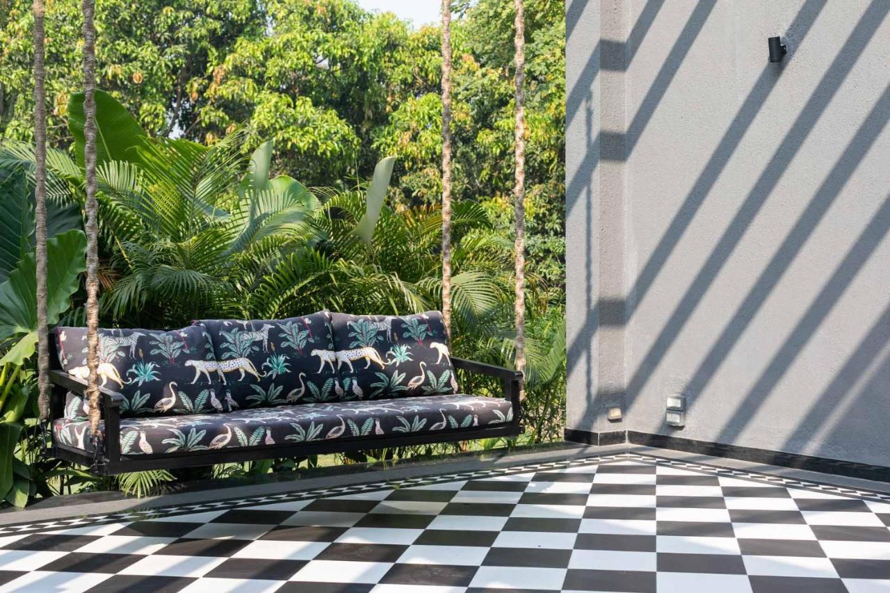 Stayvista At The Charcoal Villa Luxury Collection アリバグ エクステリア 写真