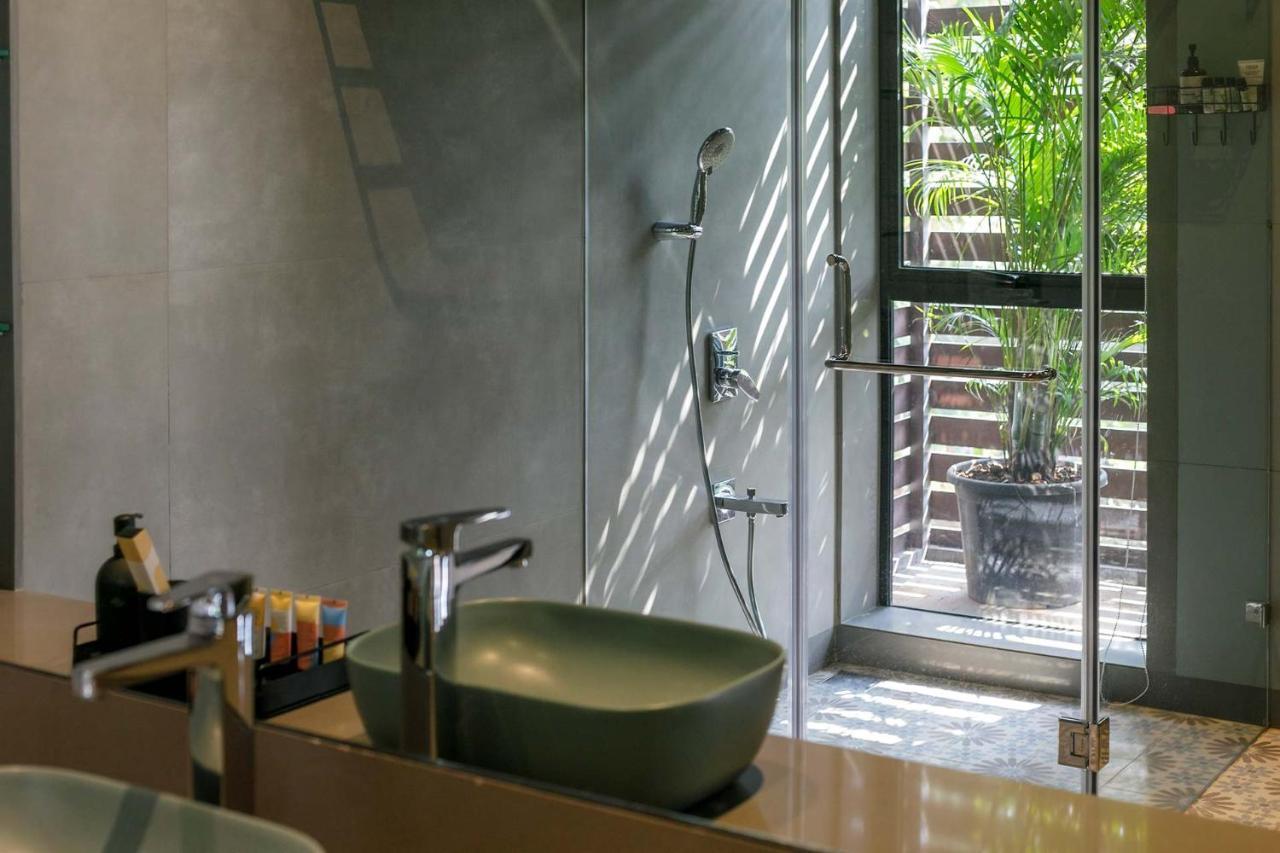 Stayvista At The Charcoal Villa Luxury Collection アリバグ エクステリア 写真