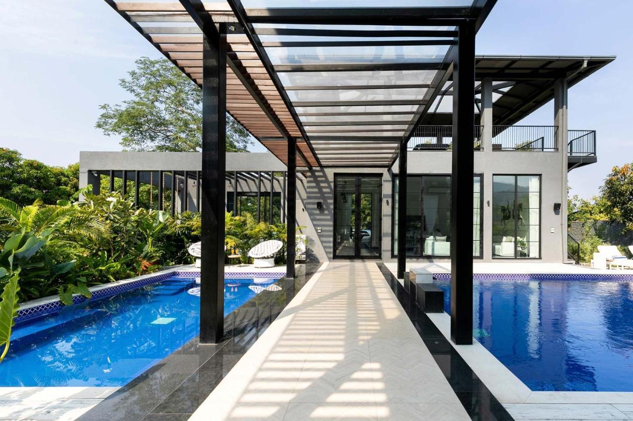 Stayvista At The Charcoal Villa Luxury Collection アリバグ エクステリア 写真