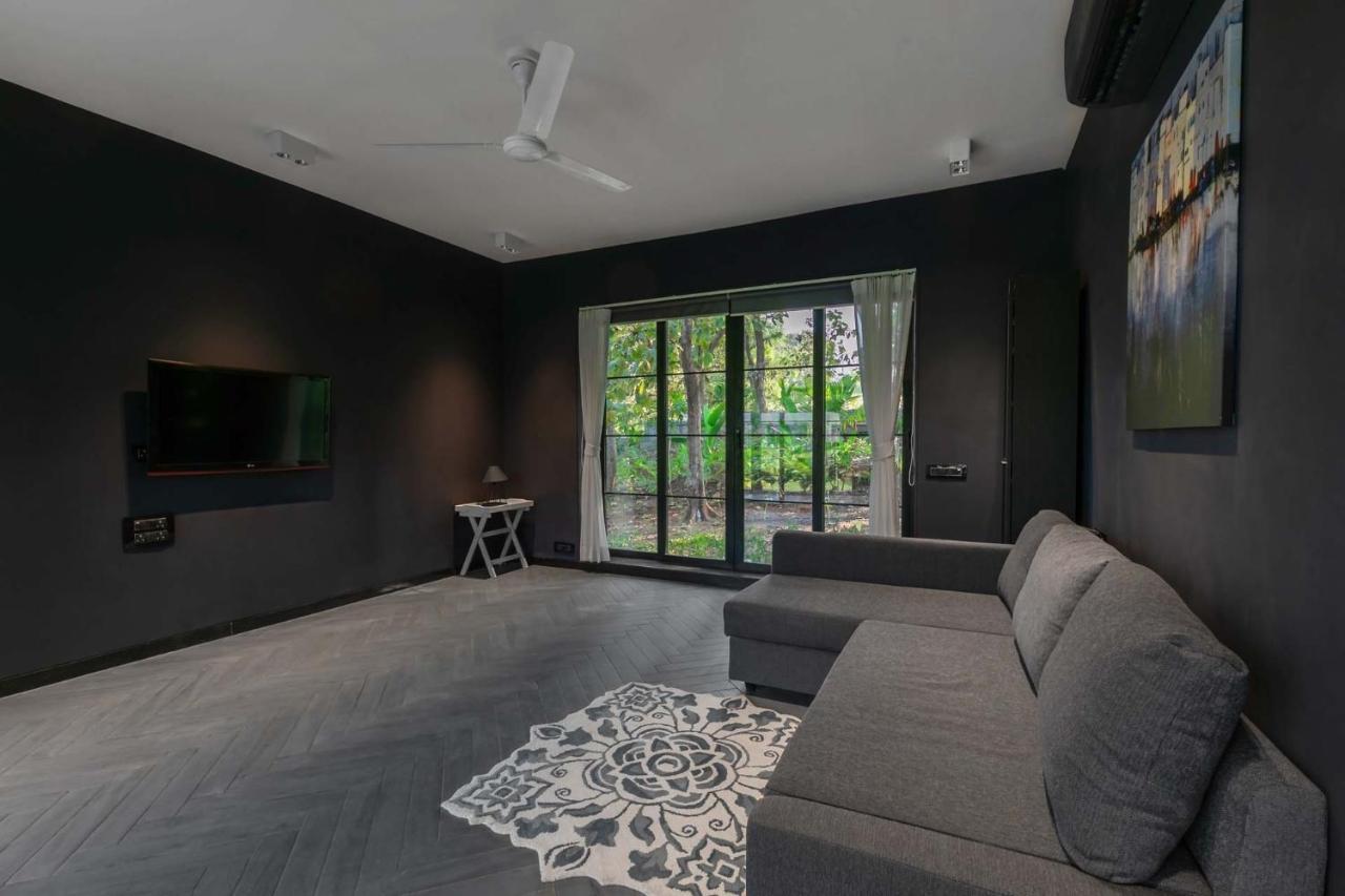 Stayvista At The Charcoal Villa Luxury Collection アリバグ エクステリア 写真